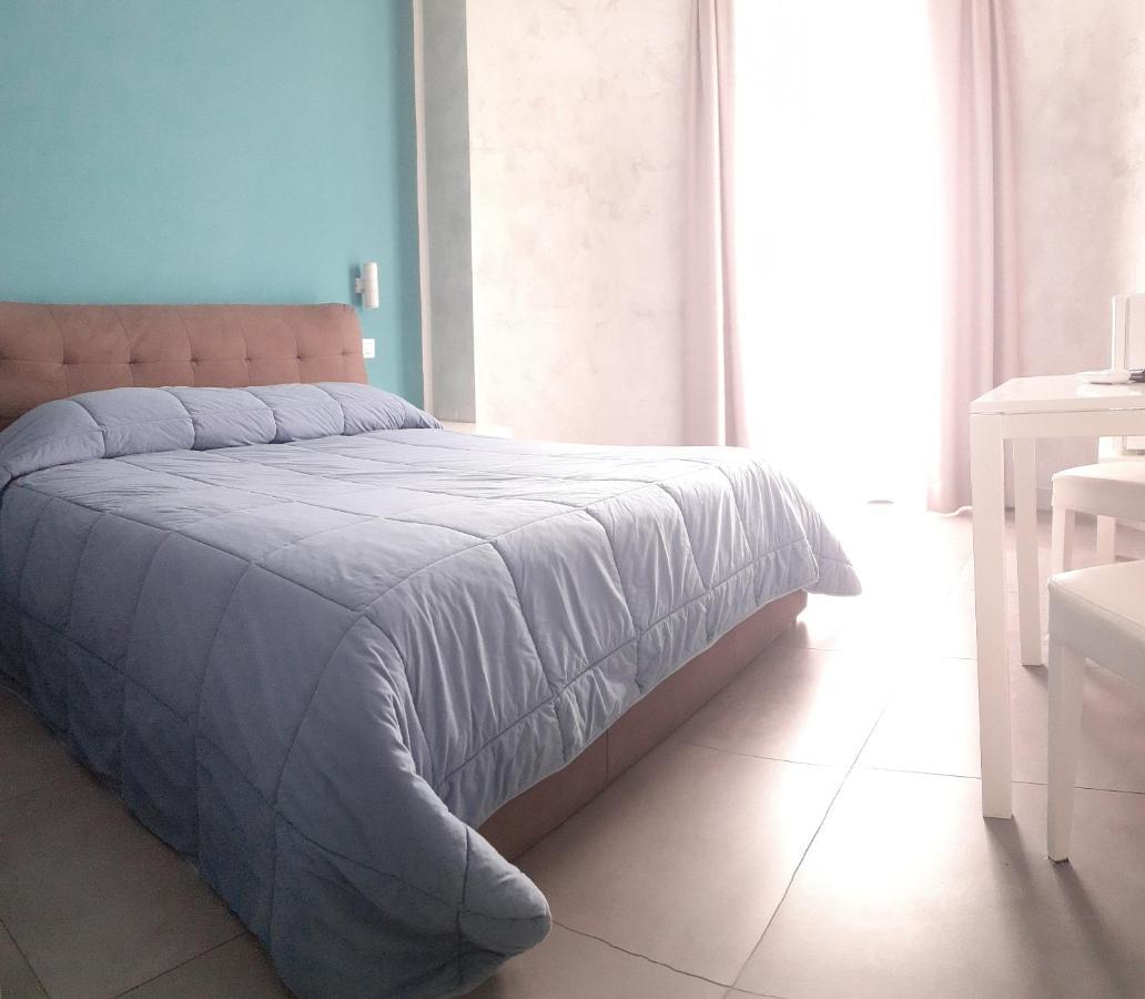 Sweet Suite Margherita B&B Маргерита-ді-Савоя Екстер'єр фото