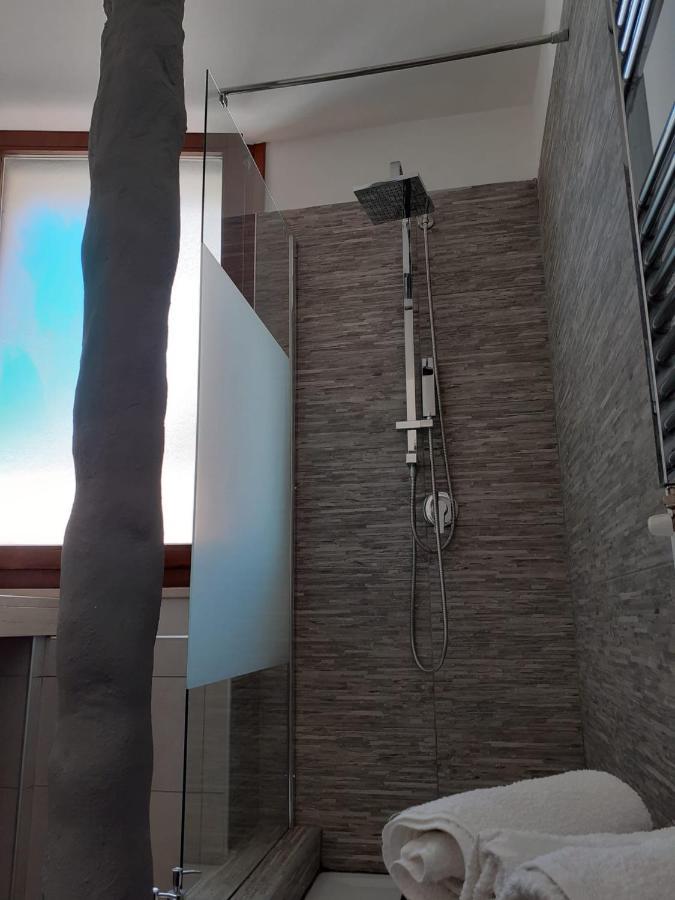 Sweet Suite Margherita B&B Маргерита-ді-Савоя Екстер'єр фото