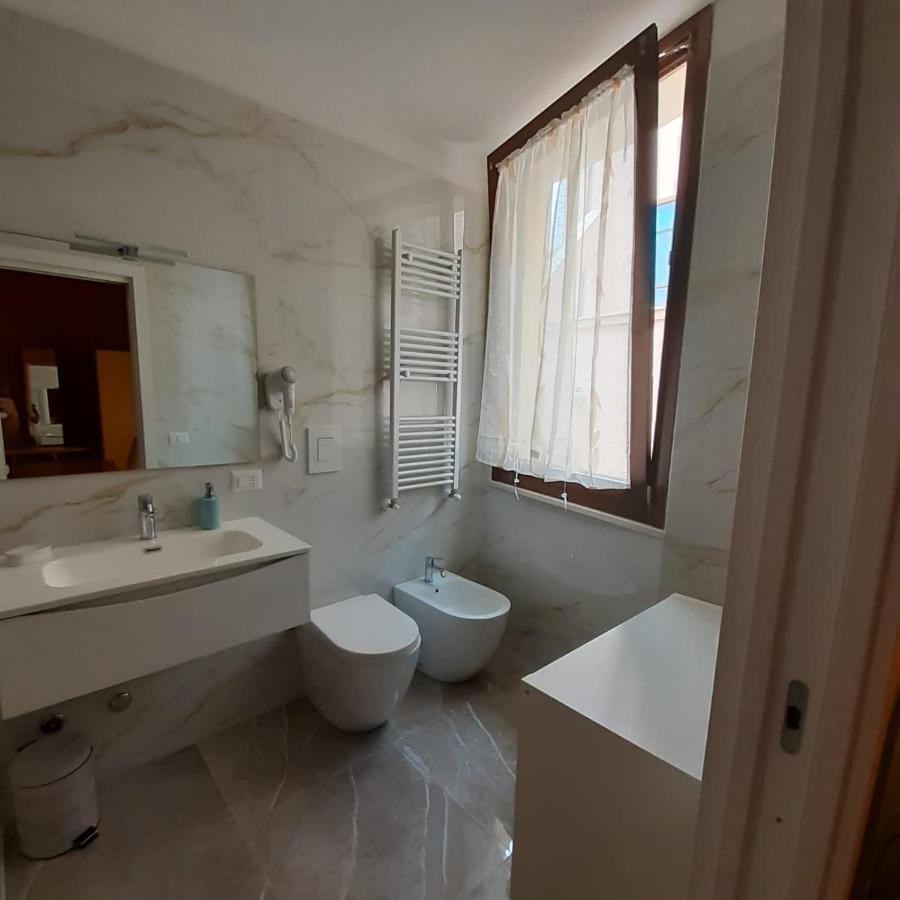 Sweet Suite Margherita B&B Маргерита-ді-Савоя Екстер'єр фото
